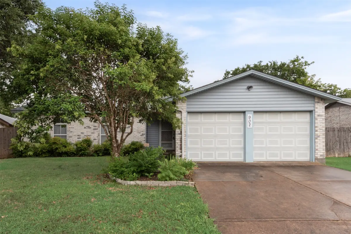 902 Dawnview Street, Arlington, TX 76014 - #1