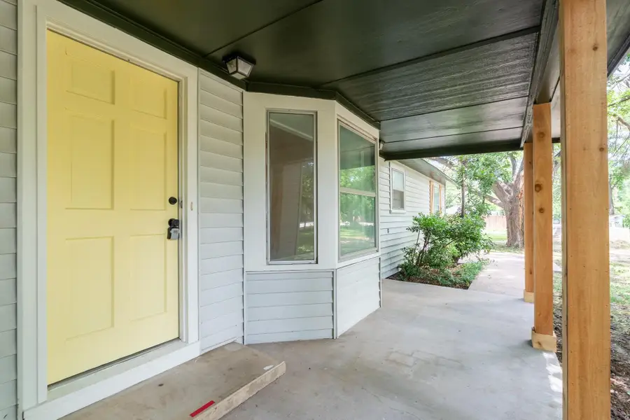 102 S 2nd Street, Clyde, TX 79510 - #3