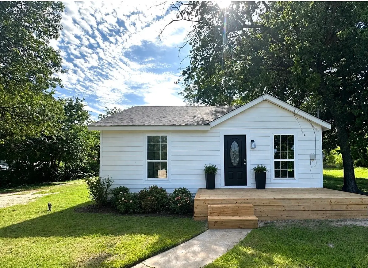 1007 N Lane Street, Comanche, TX 76442 - #1