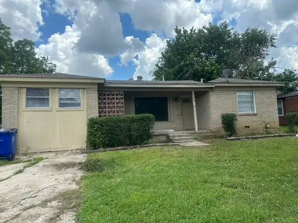 106 Tipton Street, Whitesboro, TX 76273