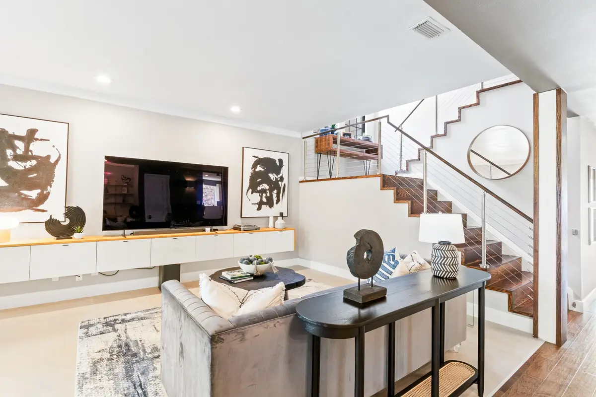 916 Pavillion Street, Dallas, TX 75204 - #1
