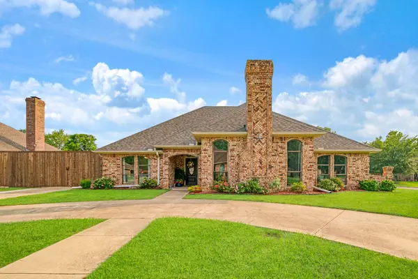 1945 N Collegiate Drive, Paris, TX 75462