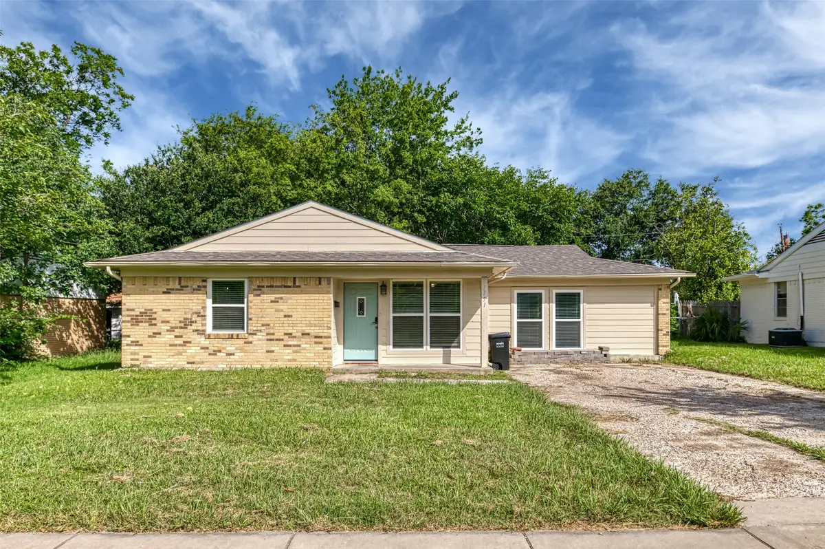 3351 Caracas Drive, Mesquite, TX 75150 - #1