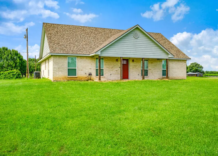 735 Todd Street, Blossom, TX 75416 - #2