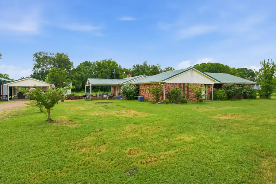 4574 N State Highway 121, Bonham, TX 75418 - #2