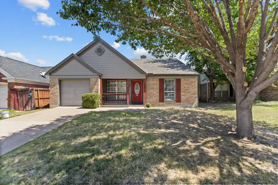 4609 Feathercrest Drive, Fort Worth, TX 76137 - #2