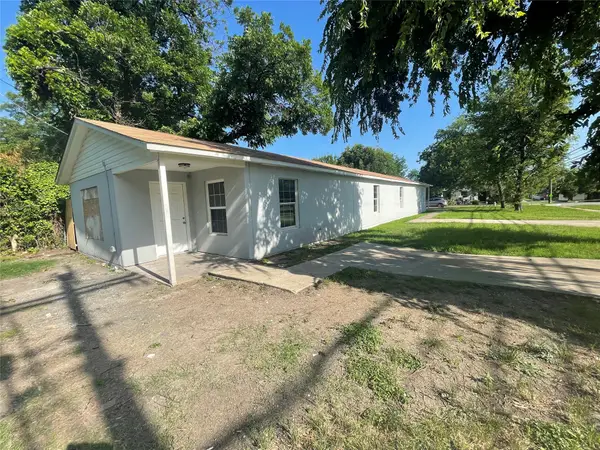 2155 New York Avenue, Fort Worth, TX 76104