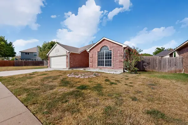 5203 Alta Vista Lane, Arlington, TX 76017