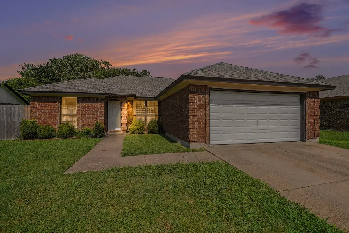 6210 Valley Forge Court, Arlington, TX 76002 - #1