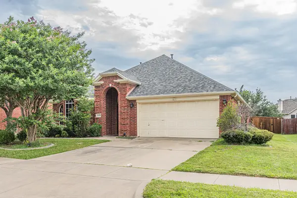 611 Primavera Drive, Arlington, TX 76002