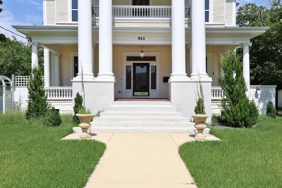 511 S Travis Street, Sherman, TX 75090 - #3