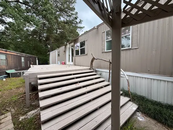 28 E Whippoorwill Lane, Trinity, TX 75862