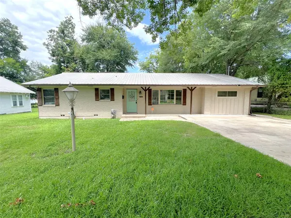 110 Goodman Street, Sulphur Springs, TX 75482
