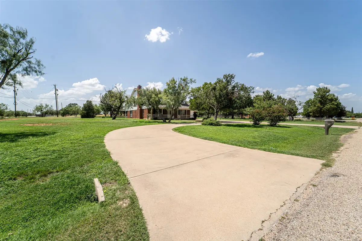 102 Five Oaks Road, Abilene, TX 79606 - #1