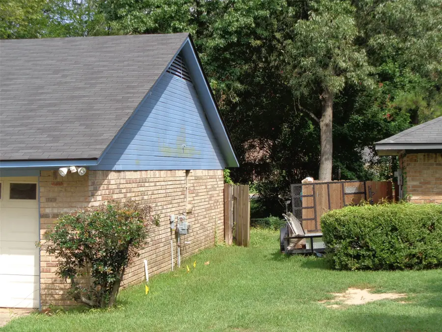8429 Edgewood Drive, Haughton, LA 71037 - #2