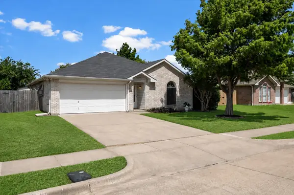 1309 Indian Wells Trail, Midlothian, TX 76065
