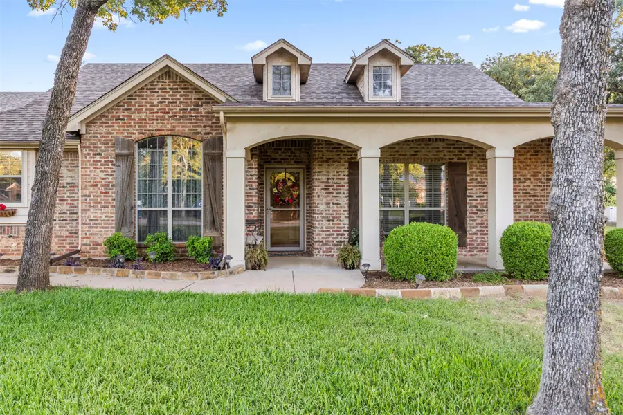 3900 Creekside Court, Burleson, TX 76028 - #3