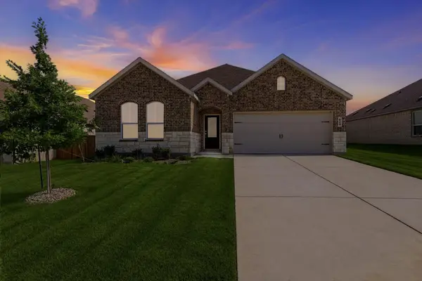 624 Mare Drive, Aubrey, TX 76227