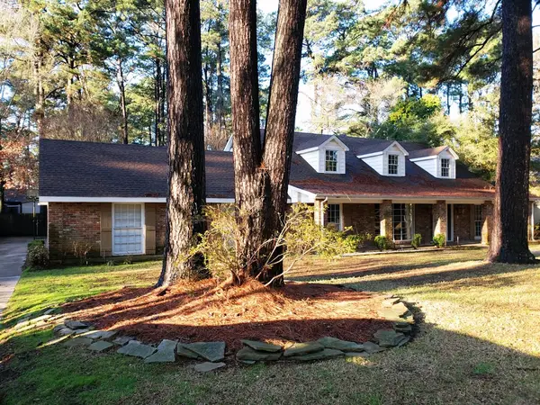 8316 Suffolk Drive, Shreveport, LA 71106