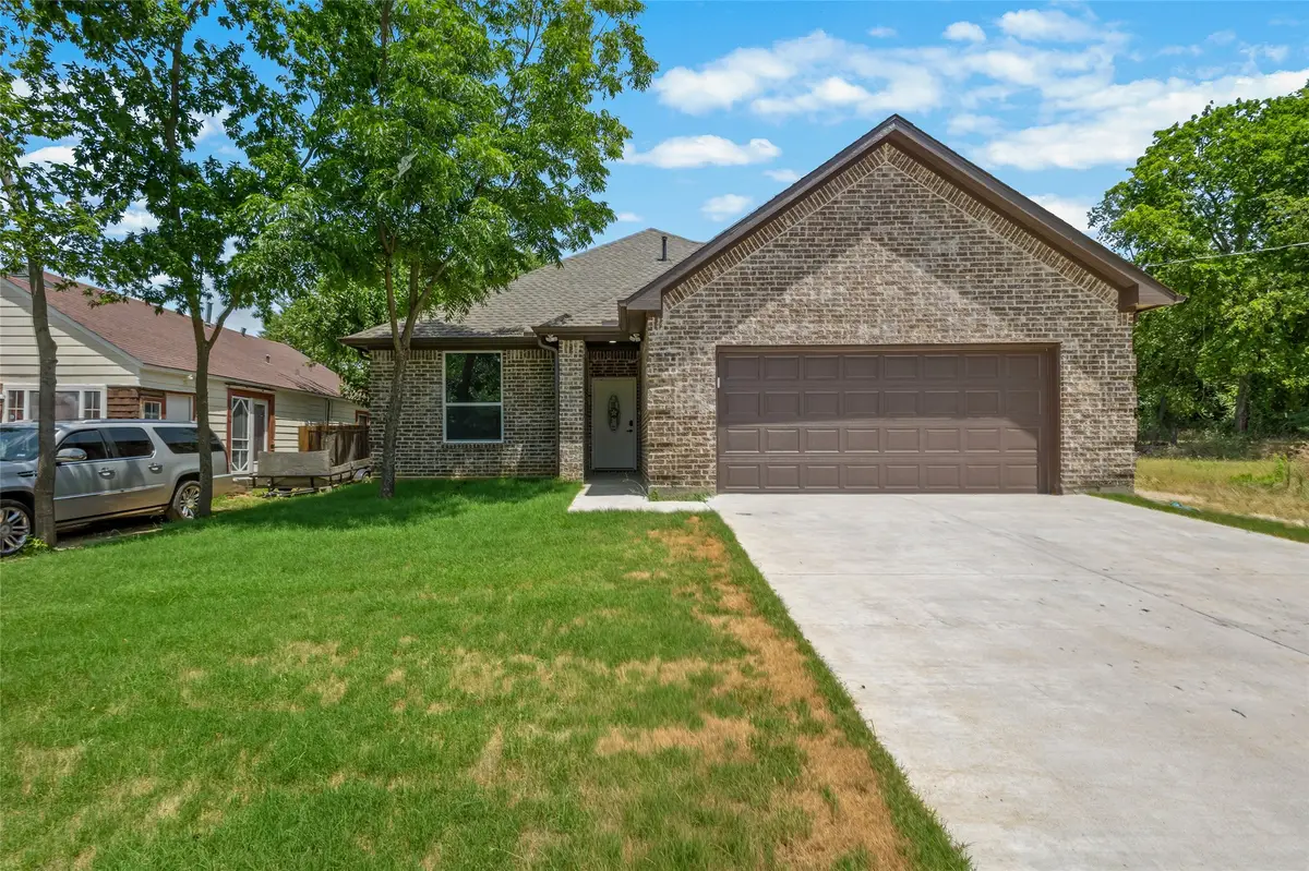 820 N Wood Street, Denton, TX 76209 - #1
