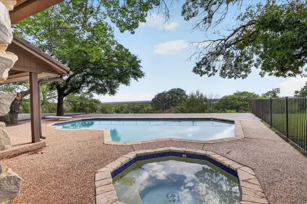 8628 Stonewood Drive, Fort Worth, TX 76179