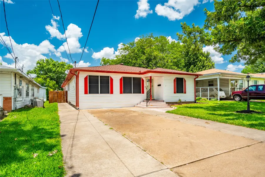 219 W Wilson Avenue, Sherman, TX 75090 - #2