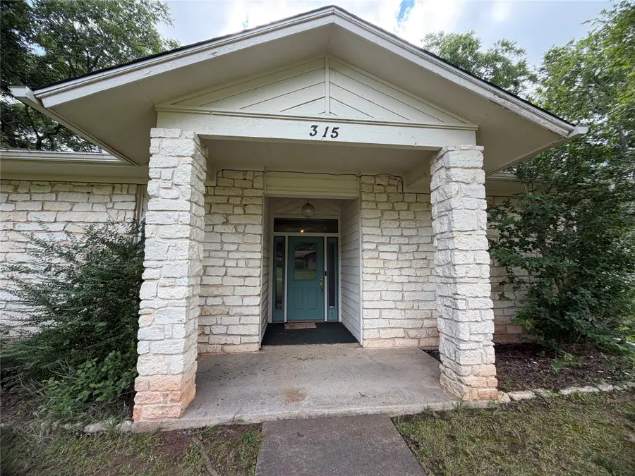 315 S Broadway Street, Bells, TX 75414 - #2