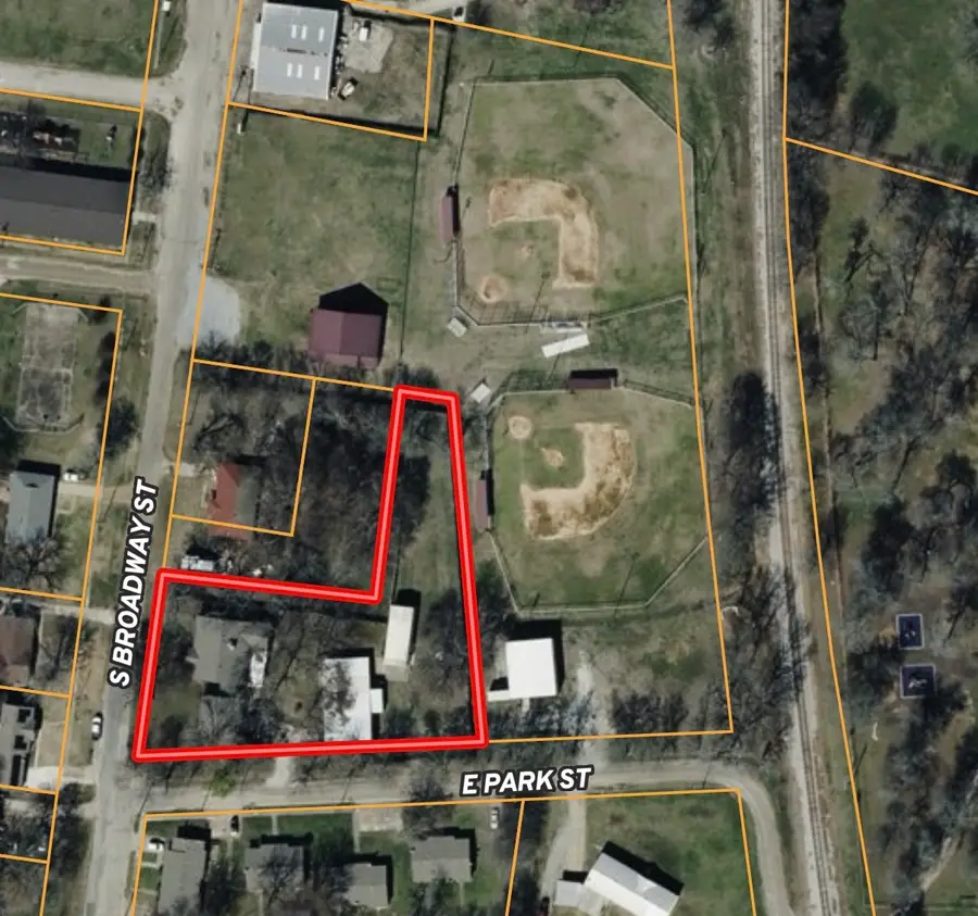 315 S Broadway Street, Bells, TX 75414 - #3