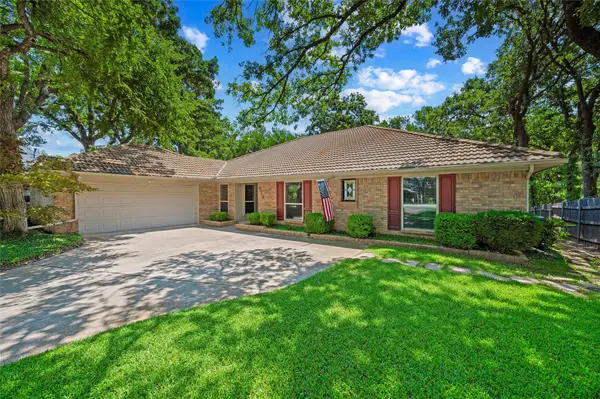 429 Rolling Hills Trail, Arlington, TX 76011