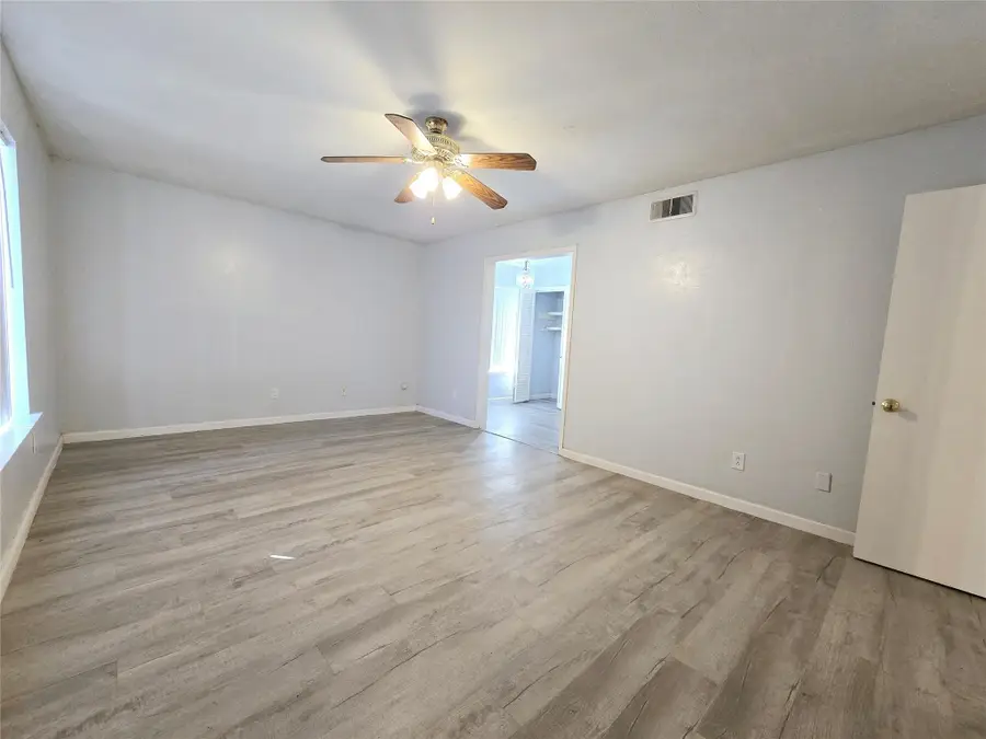 902 Spring Valley Plaza, Richardson, TX 75080 - #3