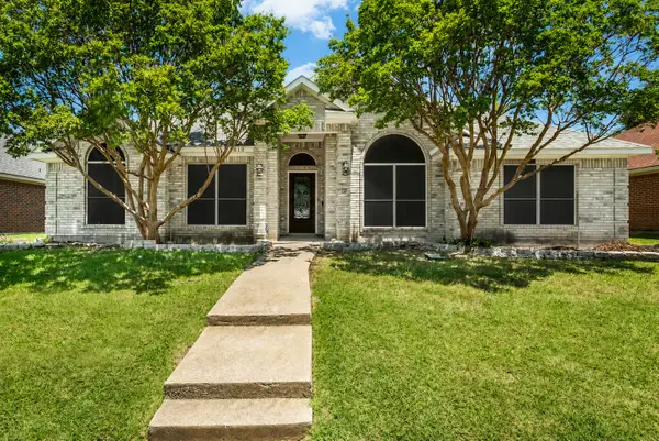 6610 Falcon Street, Rowlett, TX 75089