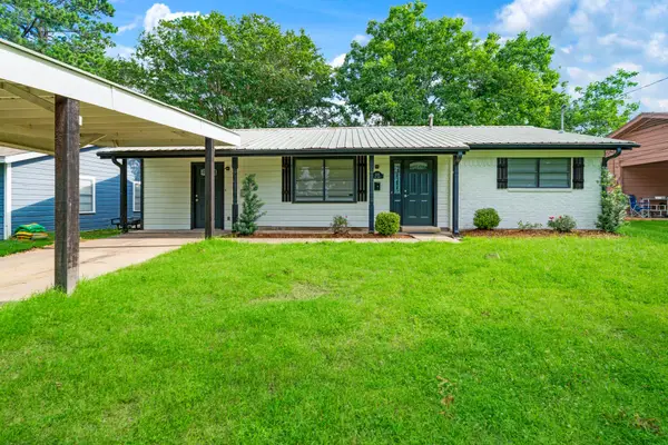 2235 Pine Bluff Street, Paris, TX 75460