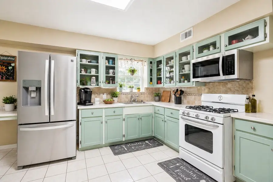 10382 Newcombe Drive, Dallas, TX 75228 - #3