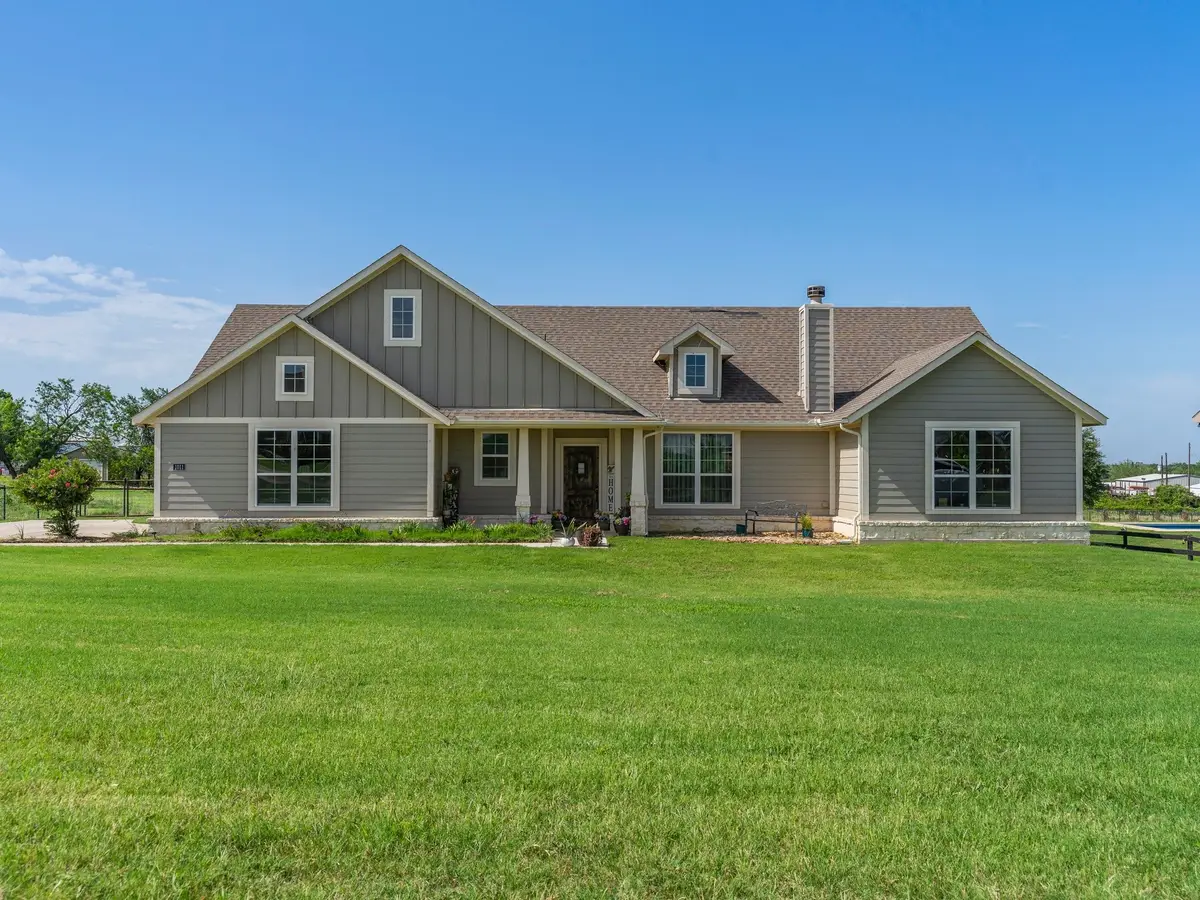 1011 Northern Oaks Court, Springtown, TX 76082 - #1