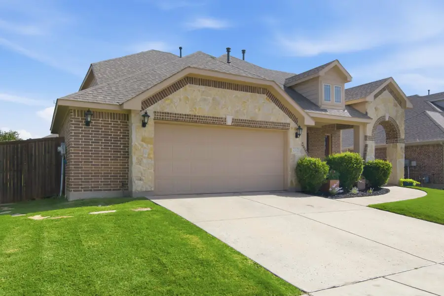 212 Spruce Valley Drive, Justin, TX 76247 - #2
