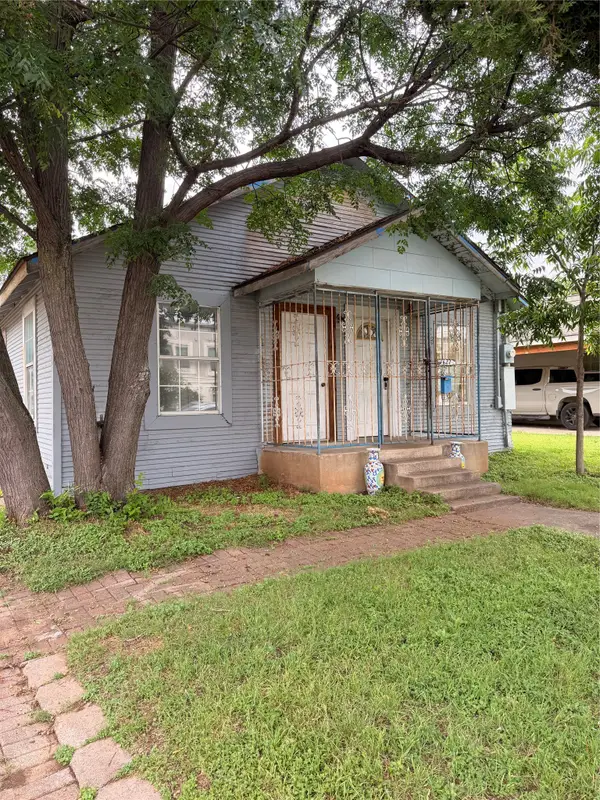 1627 N Montclair Avenue, Dallas, TX 75208
