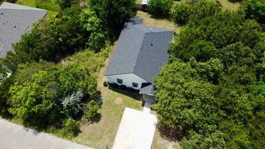 819 Arkansas River Drive, Granbury, TX 76048 - #2