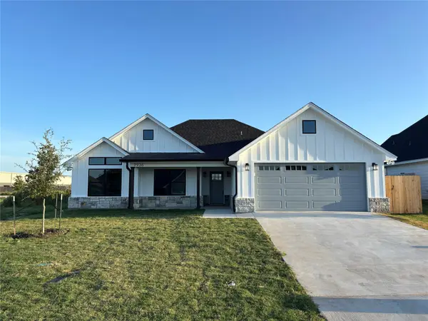 9936 Bridlewood Lane, Waco, TX 76708