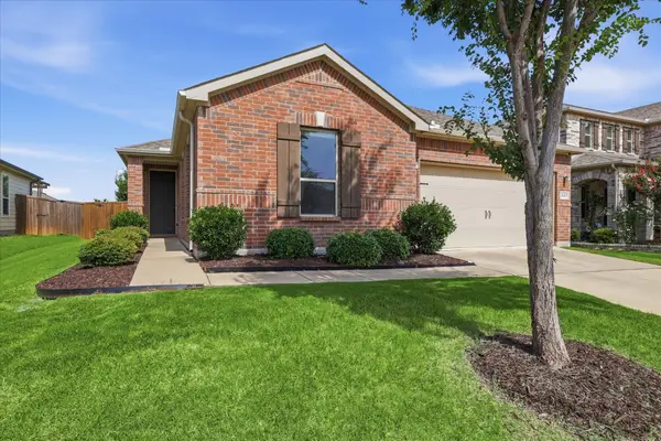 2609 Wayne Avenue, Aubrey, TX 76227