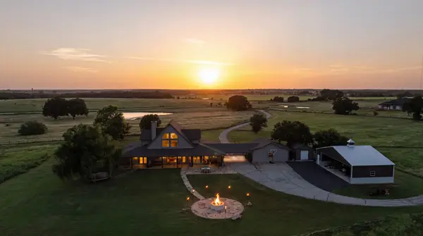 360 Pop Noah Road, Collinsville, TX 76233