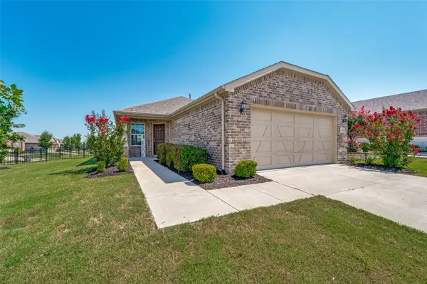 1201 Eagle Lane, Aubrey, TX 76227