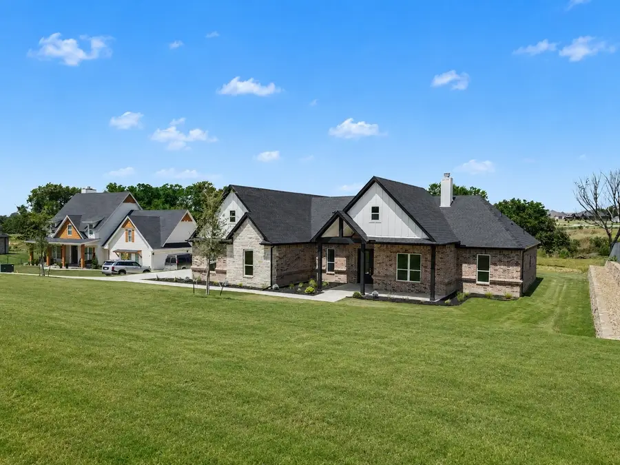 328 Slimp Bluff Avenue, Azle, TX 76020 - #2