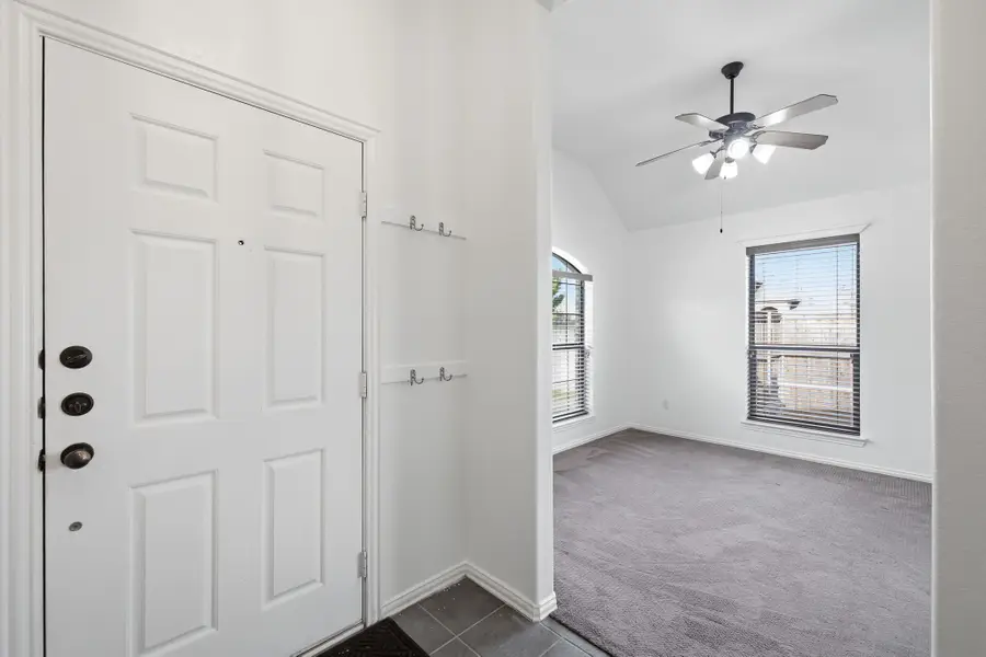 9101 Autumn Falls Drive, Fort Worth, TX 76118 - #2