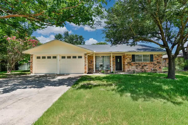 2005 Maplewood Drive, Gainesville, TX 76240