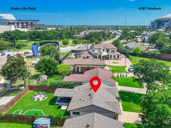1305 Willowbrook Street, Arlington, TX 76011