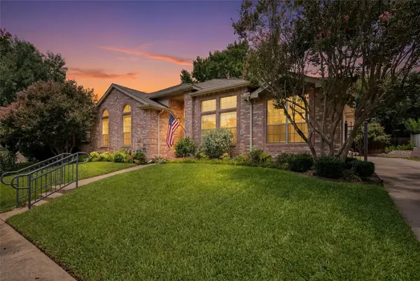2608 Rochelle Drive, McKinney, TX 75070