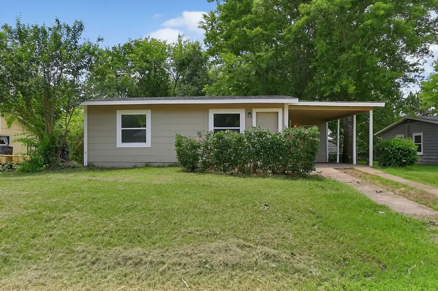 327 Randolph Street, Lone Star, TX 75668 - #2
