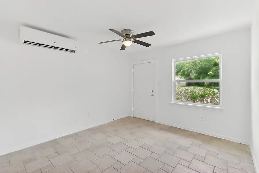 327 Randolph Street, Lone Star, TX 75668 - #3
