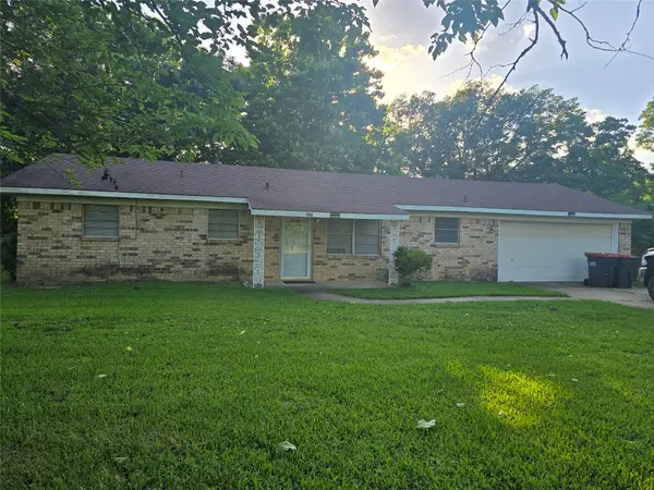 2970 41st Street Se, Paris, TX 75462