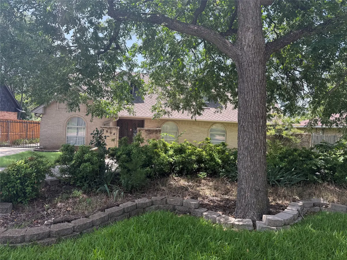 2904 Bridal Wreath Lane, Dallas, TX 75233 - #1
